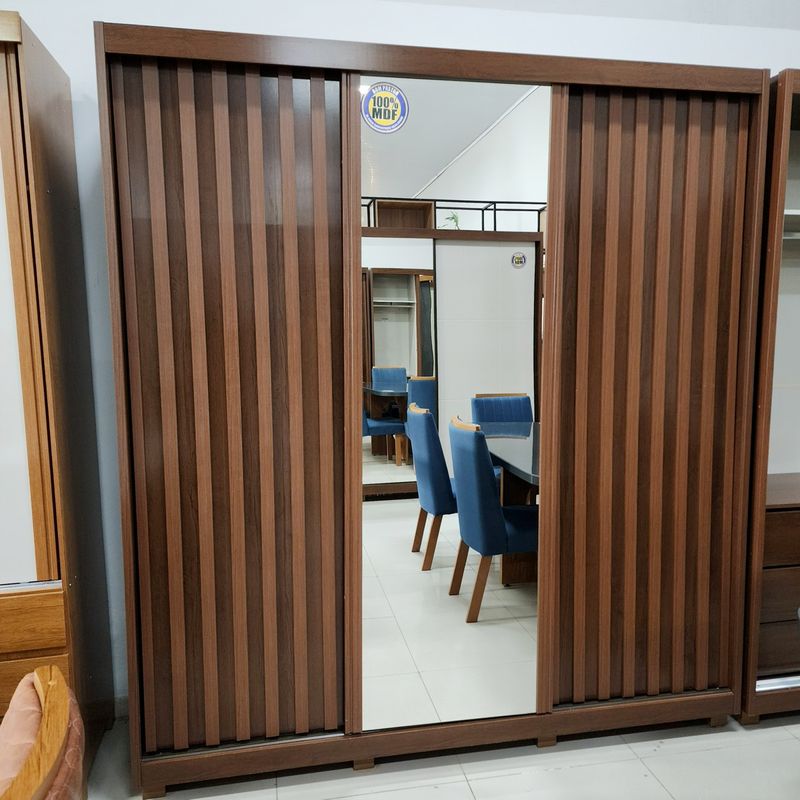 guarda-roupa-casal-petra-3-portas-4-gavetas-bom-pastor-amendoa-img-2