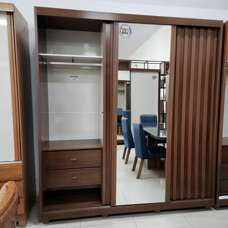 guarda-roupa-casal-petra-3-portas-4-gavetas-bom-pastor-amendoa-img-6